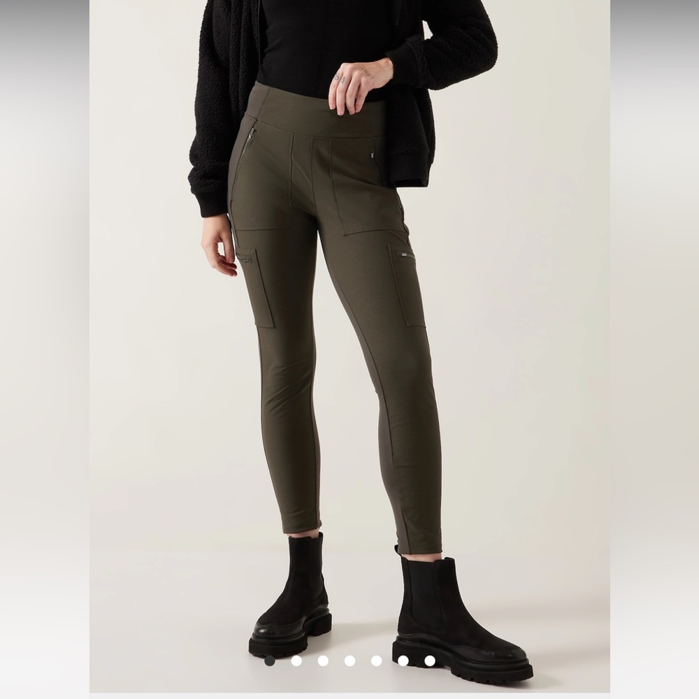 Athleta Headlands Hybrid Cargo II Tight Legging
